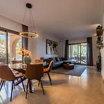 아파트 Spacious Family Paradise 에스테포나