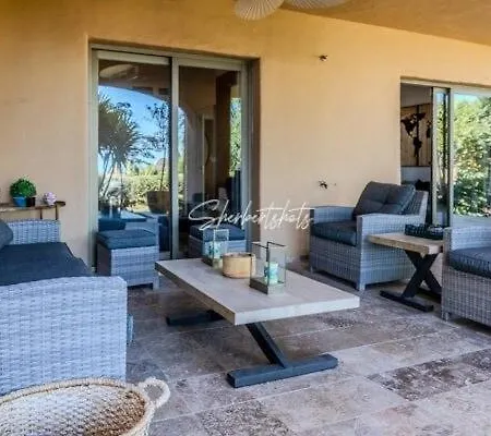 Sea View Pool & Terrace 3Br In Benahavis Hills *