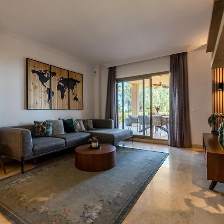 Daire Sea View Pool & Terrace 3Br In Benahavis Hills
