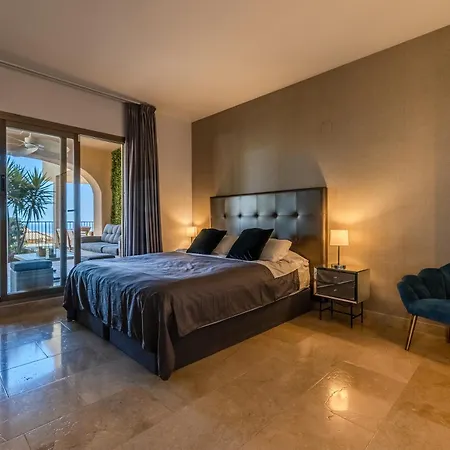 Apartmán Sea View Pool&Terrace 3BR in Benahavís Hills *