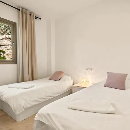 아파트 Sea View Pool & Terrace 3br In Benahavis Hills 에스테포나
