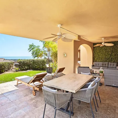 Sea View Pool & Terrace 3br In Benahavis Hills 아파트 에스테포나